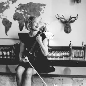 Meet your Posher, Casey